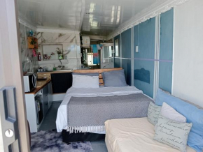 Cozy Private En Suite Studio